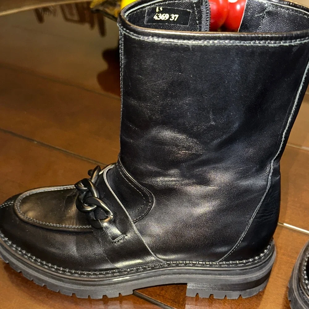 Napoleon made In Italy Black Ankle Boots with Chain Detail size 37 box 4 - Picture 8 of 9